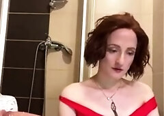 Fat Amateur With Big Jugs Masturbates With Toy