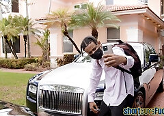 Pocketsized IR guy pussydrilling horny bitch