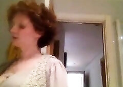 I show u my breasts at a public restaurant