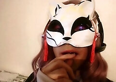 Remote control, weird, femme solo