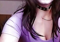 Dirty talking Annarios shows a fan big sissy cock