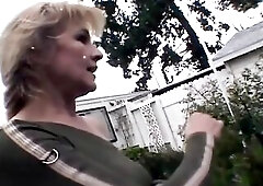 Amateur older call hunk on diner and bang him.. This Babe love to banging and screaming!!!