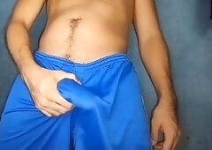 Solo muscular guy Davidpajas gets into some dirty talk