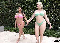 Zoey Foxx, Trixi Brooks - Foxxxes On Parade!