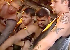 Naked Wrestling- Bear Vs Twink