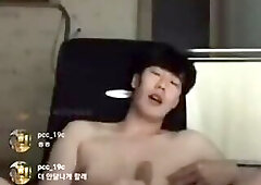 Korean guy cums live