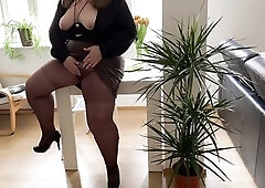 This gorgeous mother in law needs my cum on her skirt