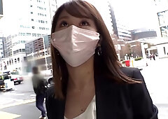 0010964_美人 人妻ナンパ 接吻などが含まれている