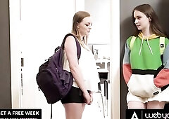 Brunettes Eat Their Snatches After Class