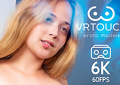 Melanie Striptease - VRTOUCH