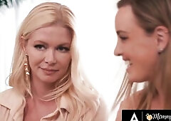 MOM'S HOTTY - MILFs Serene Siren & Charlie Forde Have COARSE FINGERING & SCISSORING After Quiz Fail