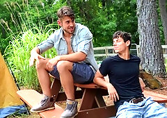 DrillMyHole: American masturbation outdoors