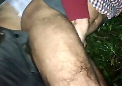 Mature married fucks me in the field maduro  casado me folla