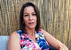 Kyara, 39, nurse in Corsica!