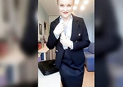 Secretary Cougar mother I'd like to fuck Having a Little Enjoyment After Work