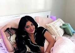 Best friend finally let me put it in her before bed -