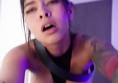 Warrior teaste her fresh food