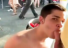 Sucking Cock in Public 2