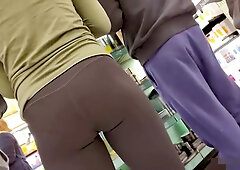 candid teen leggings ass vpl