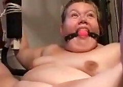 Deutsche Amateurin mit dickem Arsch liebt Analsex