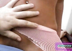 A divorced chap got himself a playful Tinder honey to screw for the weekend, this chab loved how this babe was riding him all day lengthy in her pink 