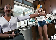 Bigtitted lesbian blonde squirting