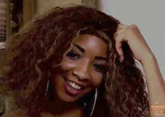 Super hawt September Reign rubs her snatch.