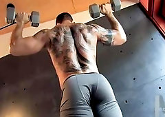 Beefy Gay Guy Jerking Off