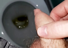 Uncircumcised Meatpipe Pees Yellow Urine