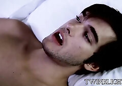Vampire Tanner Kinsington demolishes twunks crevice after bj