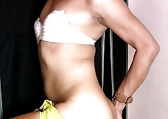 Exotic trans with big hanging balls strokes her ladystick