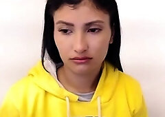 Hot amateur webcam teen masturbates for their fans