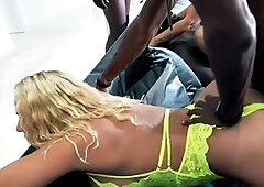 TheMandingoClubVIP - Miami Late Nights with a beautiful