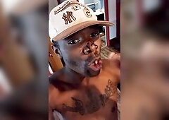 Kay.. why Kjamesz always giggling ?¿??