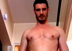 Str8 guy in porn in spite of him : Pierre