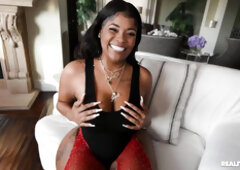 Persian Princess's Vintage Passion Erupts with Sultry Heat