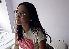 I meet a hotty in the park and this babe invites me to her abode when her spouse goes out to work