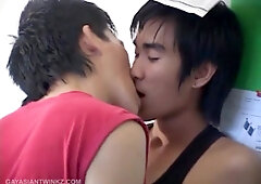 Chinese Men Kie And Poj Bang