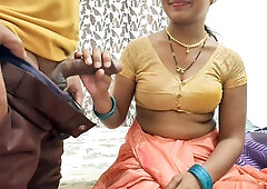 Madam Padai Kar Rahi Thi Tabhi Usne Sir Ke Sath Chudwa Li Hindi Audio