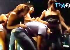 Kylie Minogue Fabulous Episode in Flipping Around