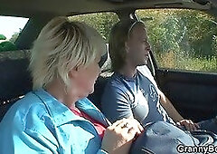 Hitchhiking blonde granny picked up and doggy-fucked roadside