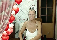 Steamy housewife Lukerya gets cozy in the kitchen at home