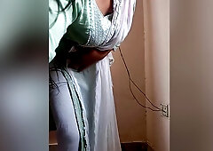 Anamika 24 Cute Pink Pussy