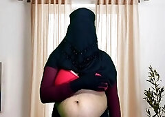 Bangladeshi housewife shares her wild Bengali story