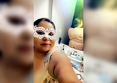 After a lengthy day at work, the most good thing to do is masturbate, have a great climax, and then take a relaxing shower.