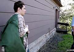 Runaway nubile caught trespassing. Home proprietor is bartering for intercourse for a super-hot bathroom.