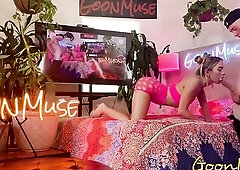 Khloe Kapri is one ravishing naughty bitch who likes to get banged. When that babe gets oiled up u can tell shes willing to give one hell of a perform