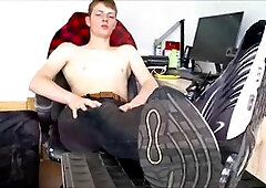 Czech feet, male feet cuckold, czech foot worship