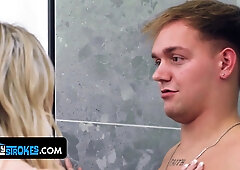 Jenna starr doesn't do yoga! she spreads her cunt and eases when she's a sex toy