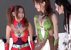 Fresh Japanese cosplayers give downblouse view